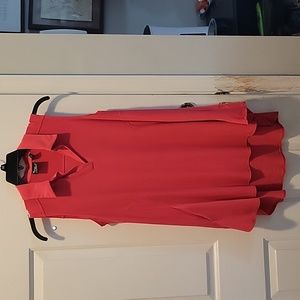 Sleeveless collared tunic